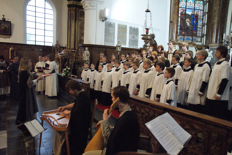 Püha Miikaeli poistekoor osales XI rahvusvahelisel Gregoriaani Laulu Festivalil Watous (Belgia)